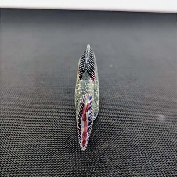 Hand Carved / Painted Small Fish Sculpture - Picture 3 of 4